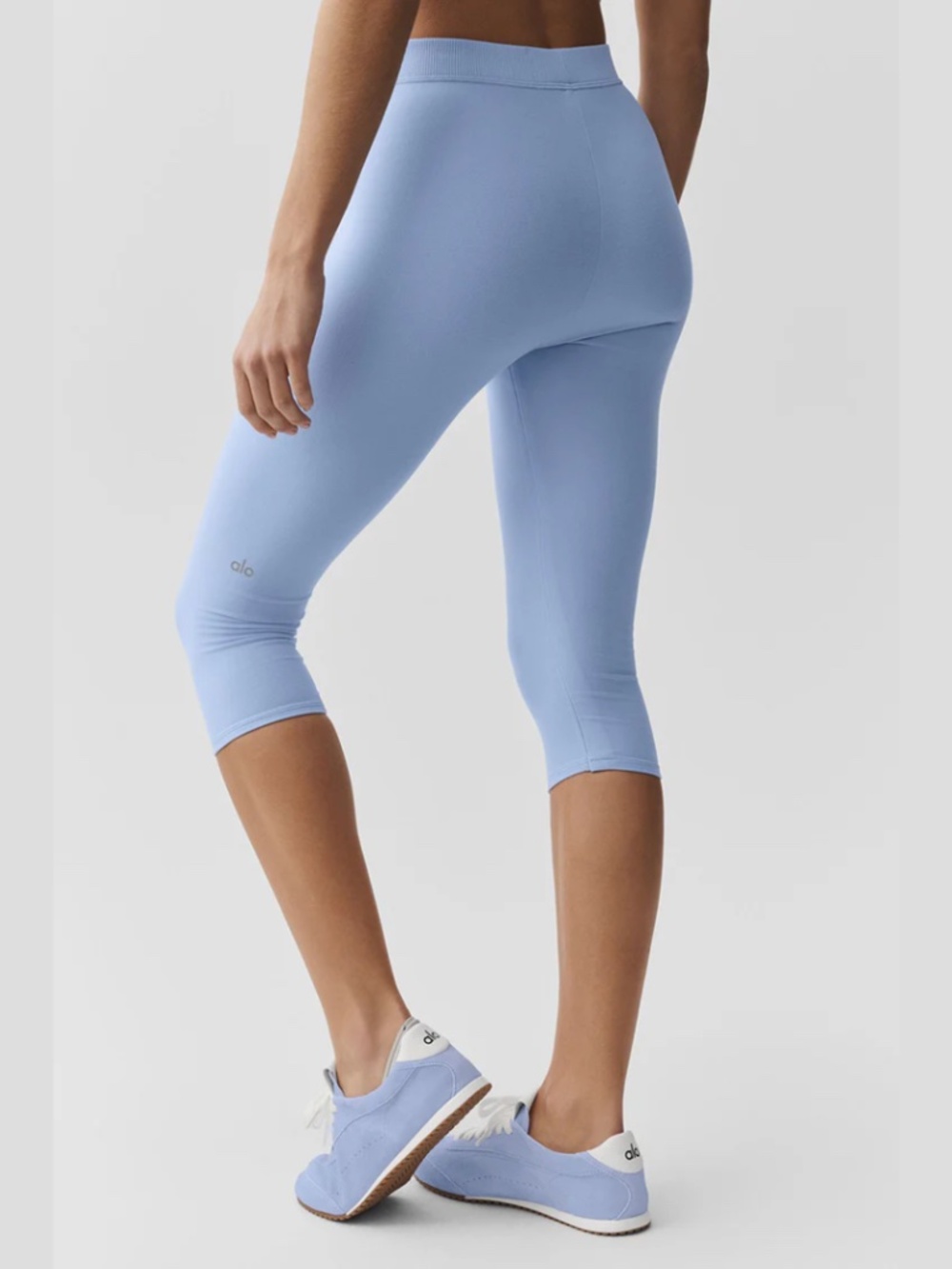 Alosoft High-Waist Iconic 90's Capri, Size M, in Light Provence Blue